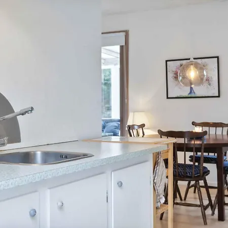 Near Beautiful White Sandy Beaches 게드세르