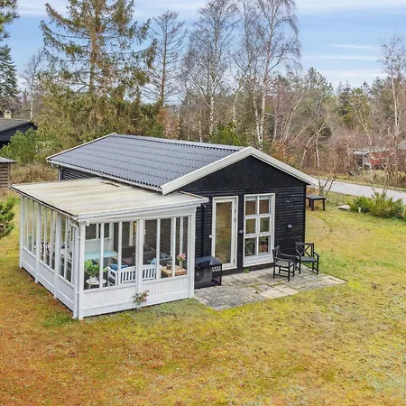 Near Beautiful White Sandy Beaches 펜션