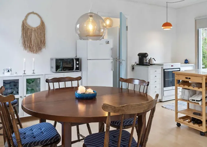 Feriehus Near Beautiful White Sandy Beaches *